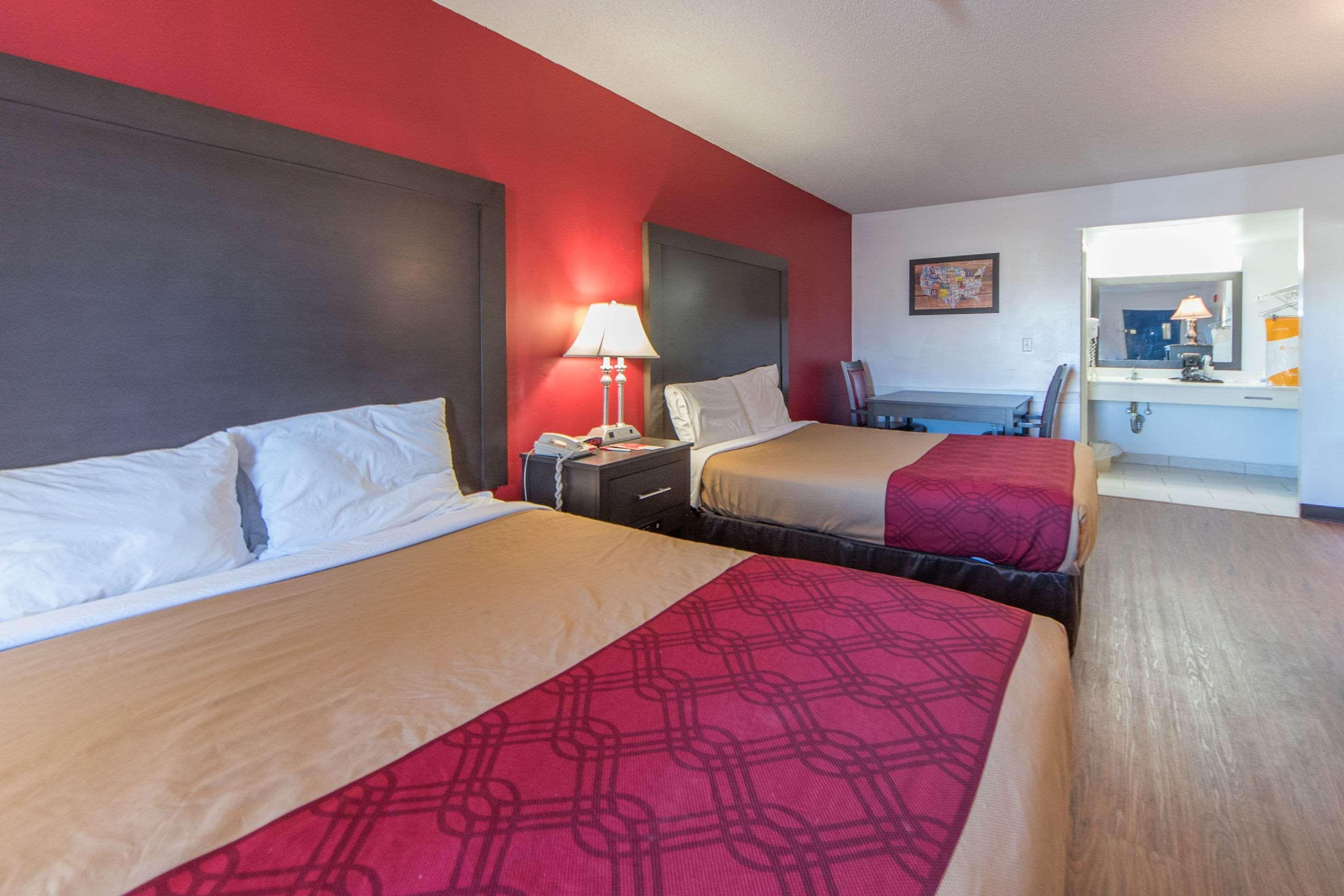 Lodge Econo Ruther Glen