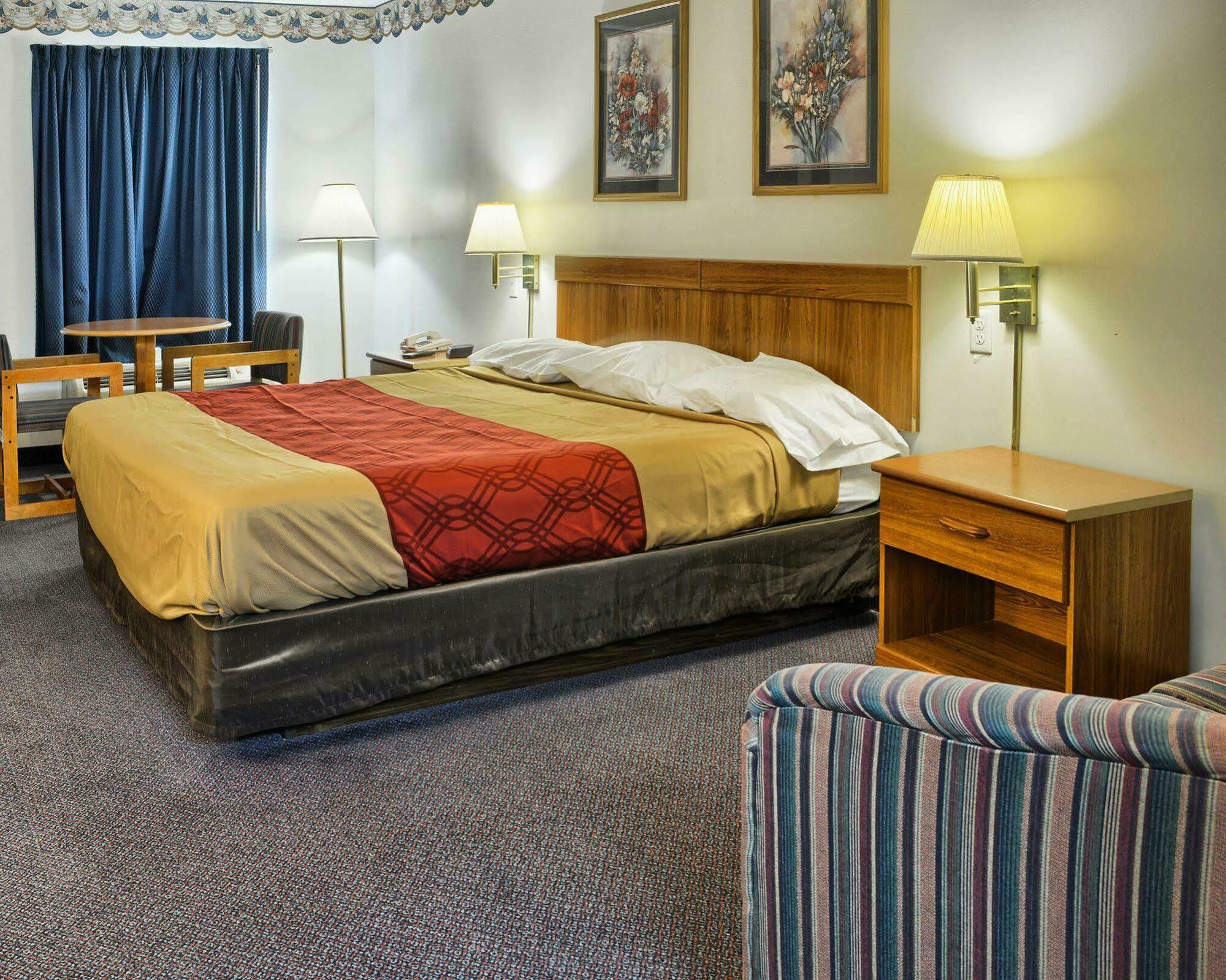Lodge Econo